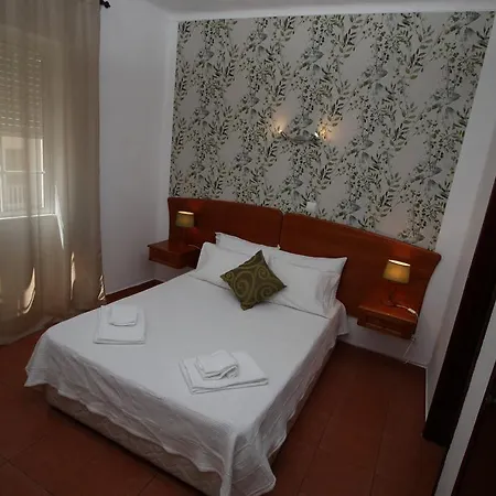 Dom Carlos I Affittacamere Portimão